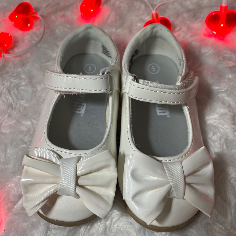 Girl dress shoes
